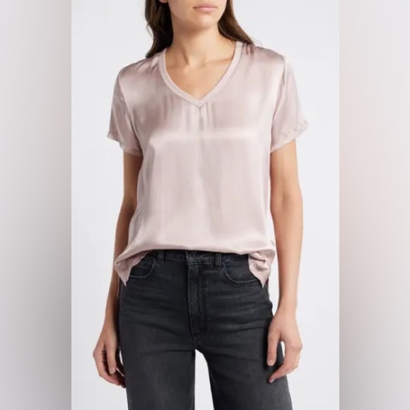 Nation LTD June V-Neck T-Shirt in color whisper (blush) size Medium - Picture 2 of 13